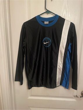 Nike Boys Black and Blue Long-Sleeve Basketball Top size large